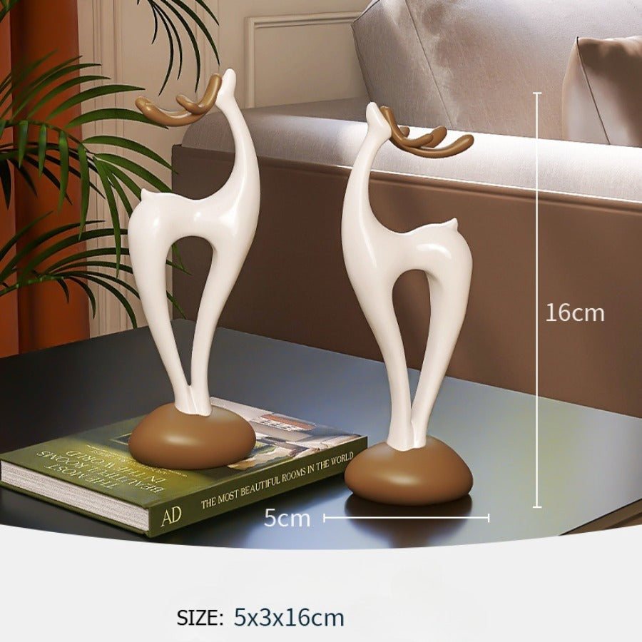 A Decorative Vase Featuring a Deer, Perfect for Enhancing The Ambiance of Your Living Room Or Dining Area, Ideal As a Housewarming Gift for Friends