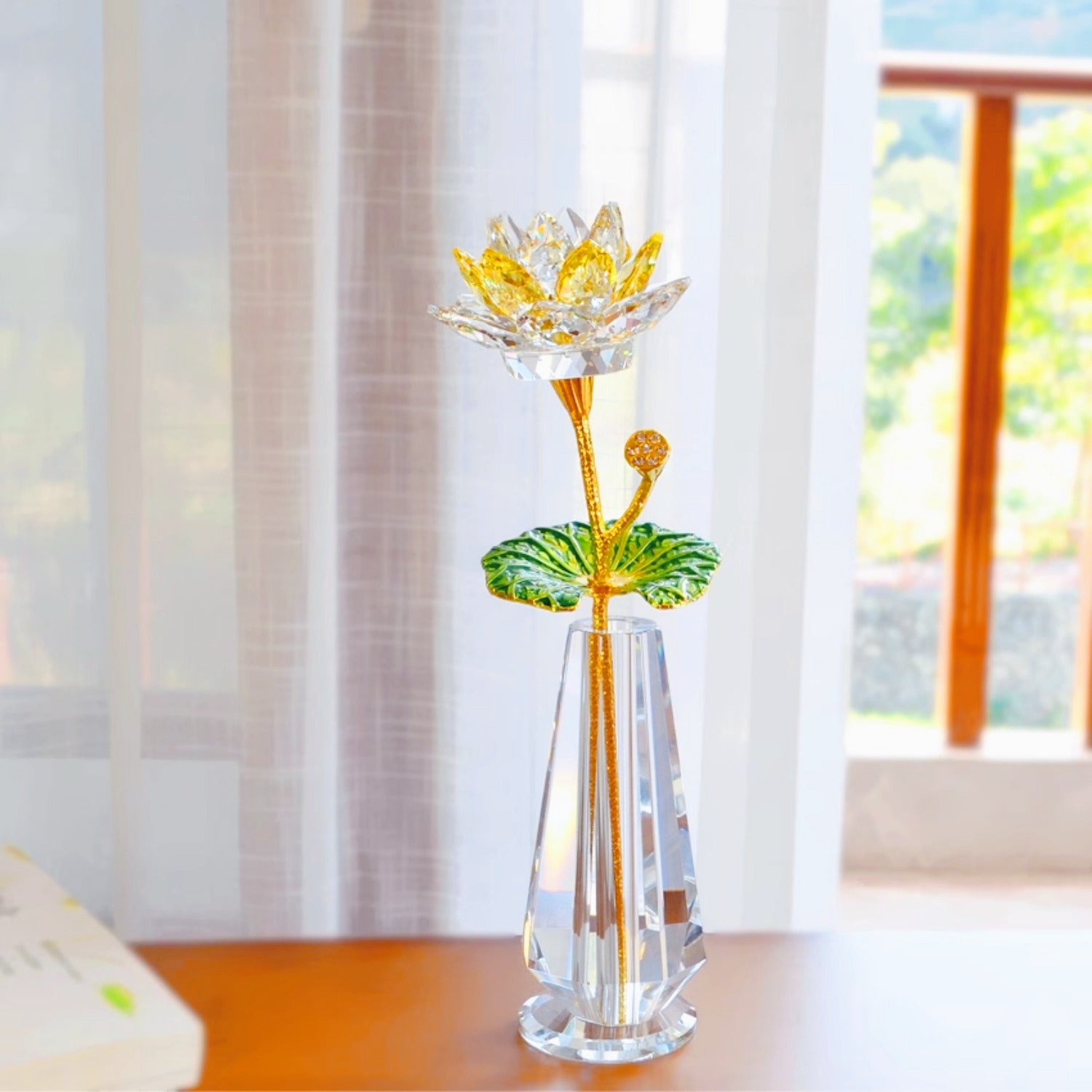 Elegant Crystal for Lotus Vase with Golden Leaf Base - Perfect for Home & Dining Cabinet Decor, Ideal Housewarming Gift, Couple'S Anniversary Present, Indoor\u002FOutdoor Use, No Electricity Needed, for Lotus Flower Decor
